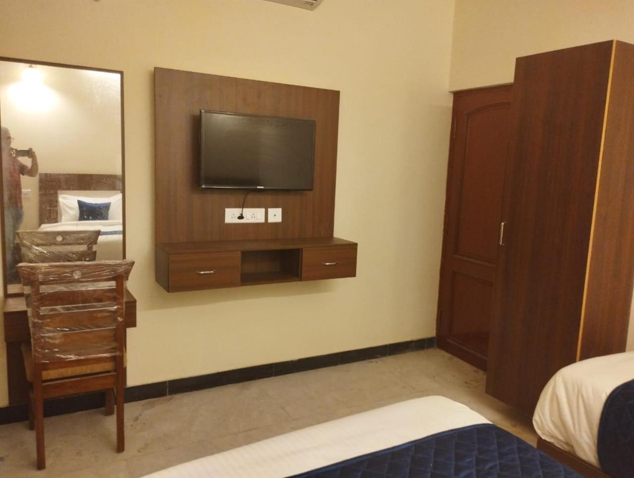 فندق A.R Residency شيناي المظهر الخارجي الصورة